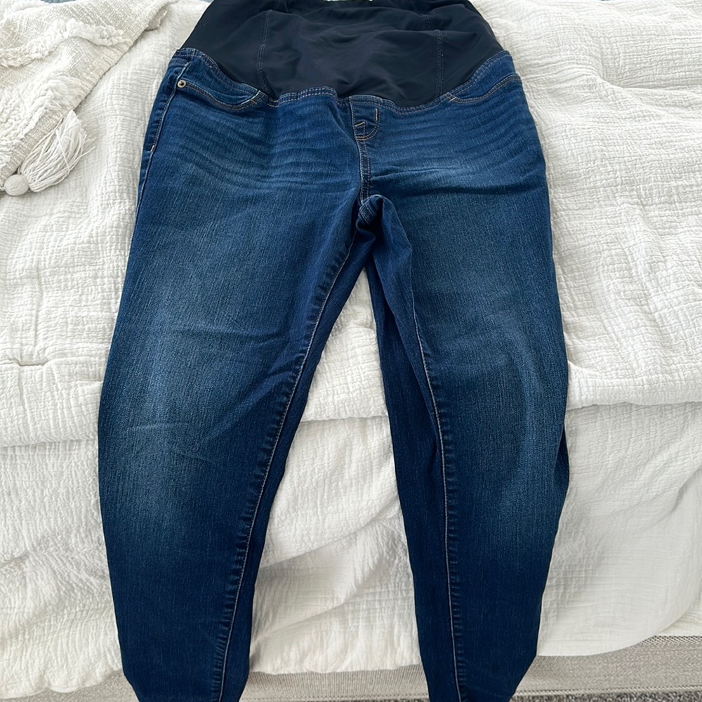 Maternity jeans size 6/28R skinny